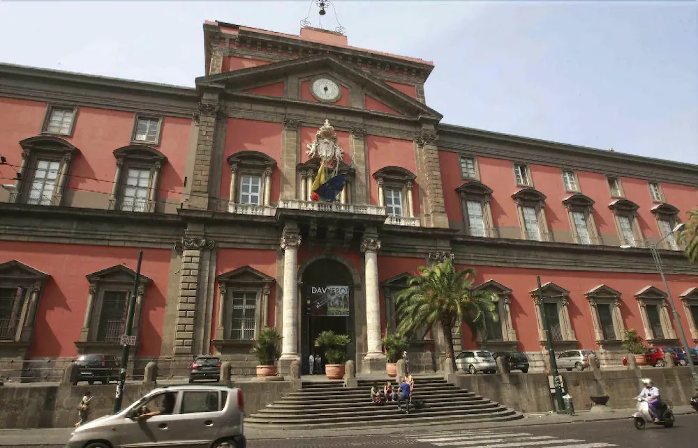 Napoli Squares Suites