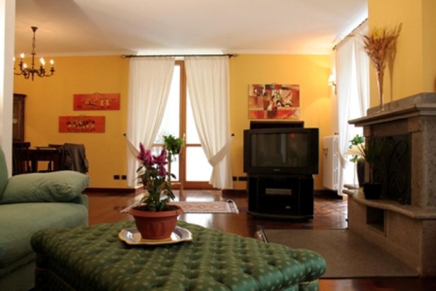 B&D Boutique Napoli Colors