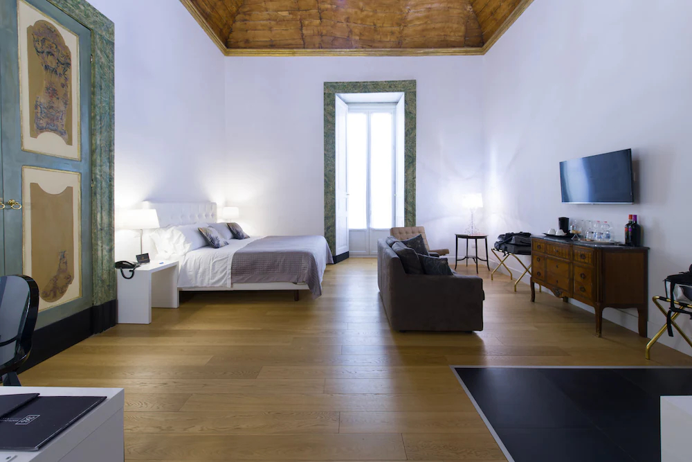 Santa Chiara Boutique Hotel