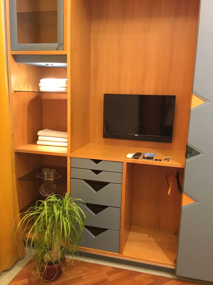 Santa Maria La Nova 21 B&B