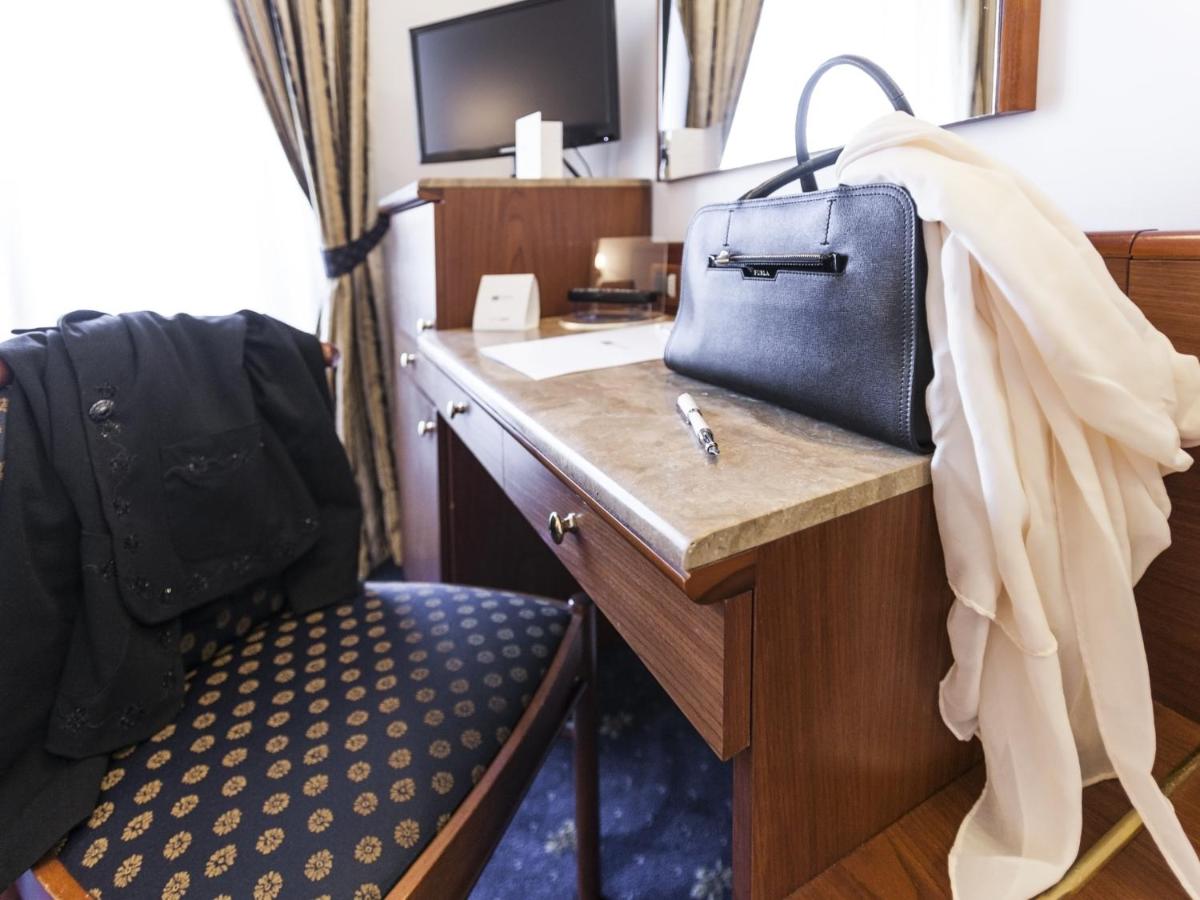 LHP Napoli Palace & SPA