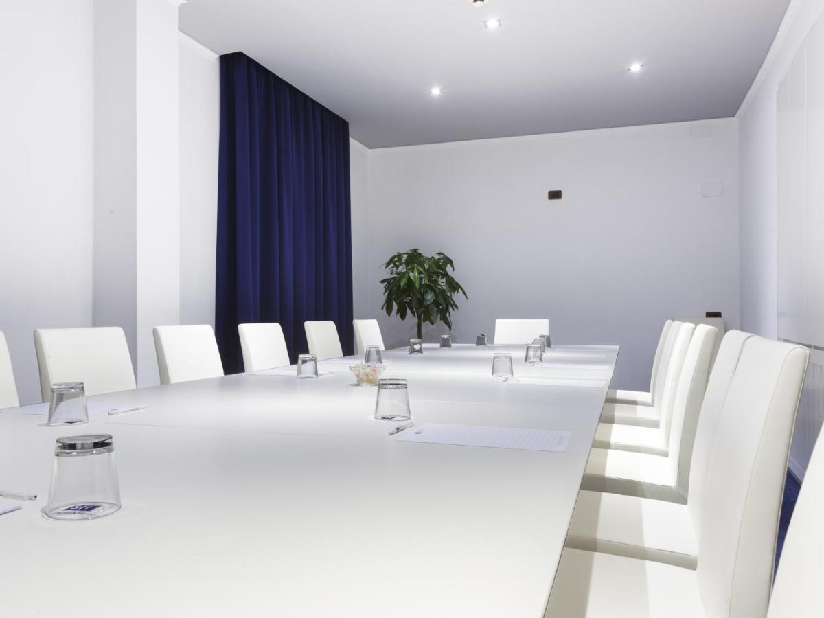 LHP Napoli Palace & SPA