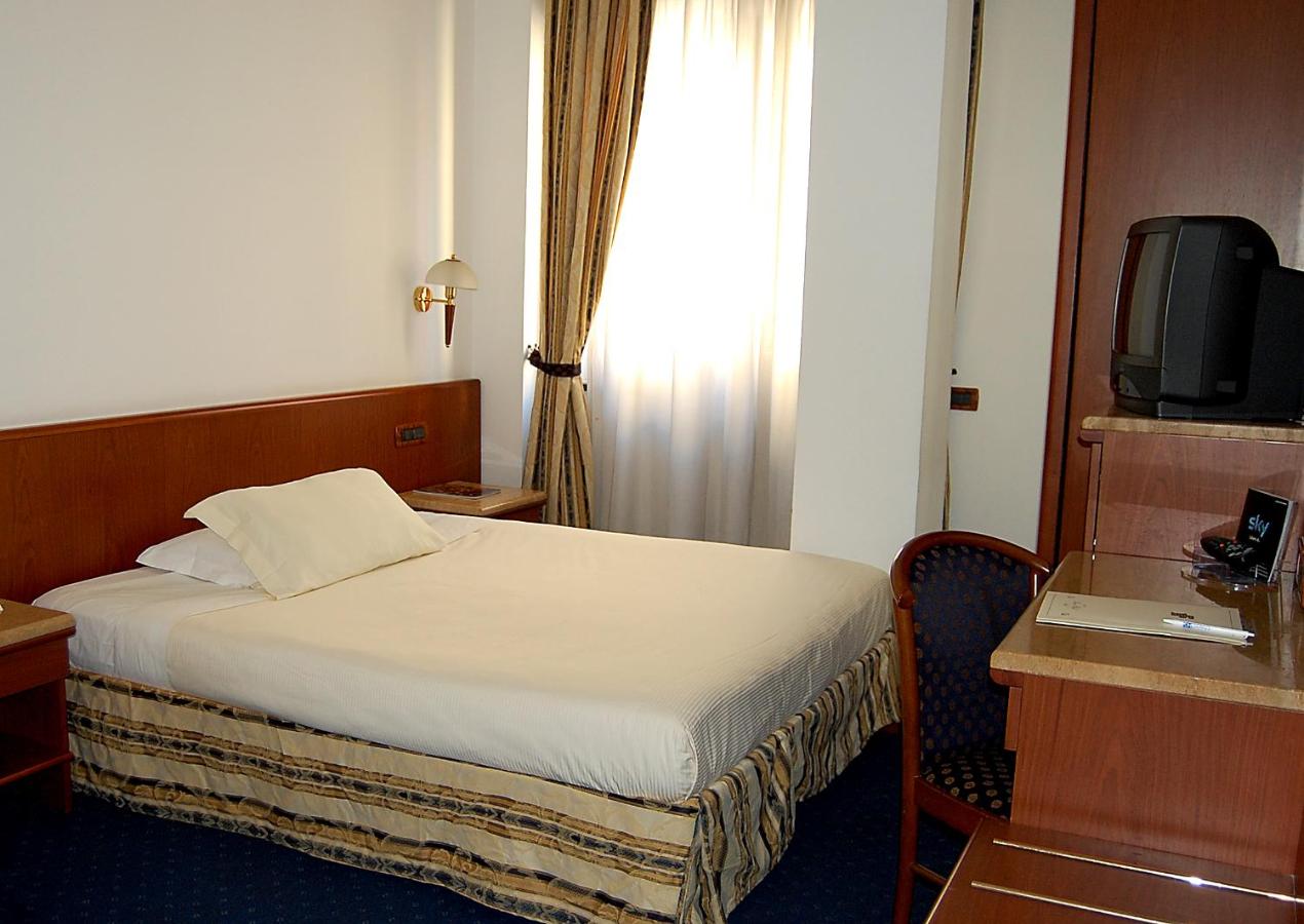 LHP Napoli Palace & SPA