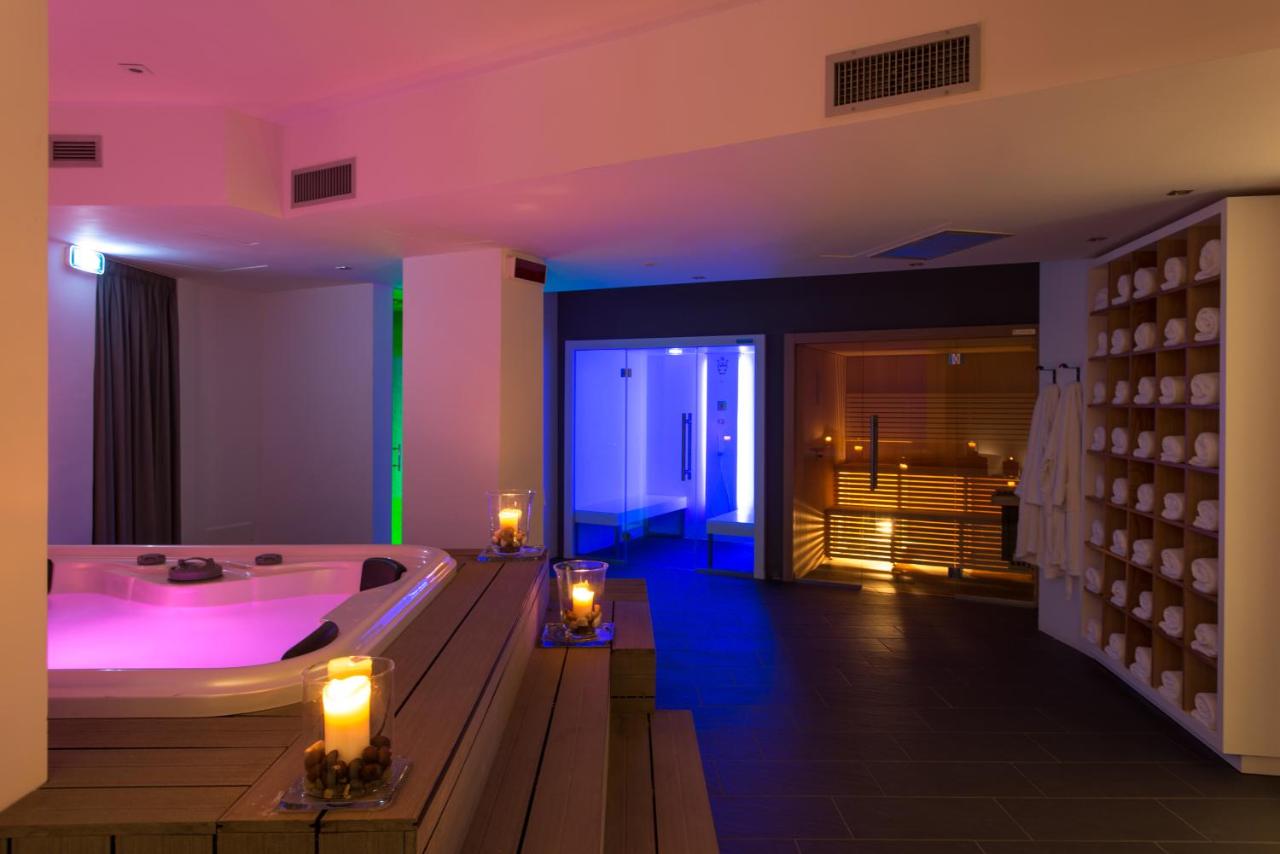 LHP Napoli Palace & SPA