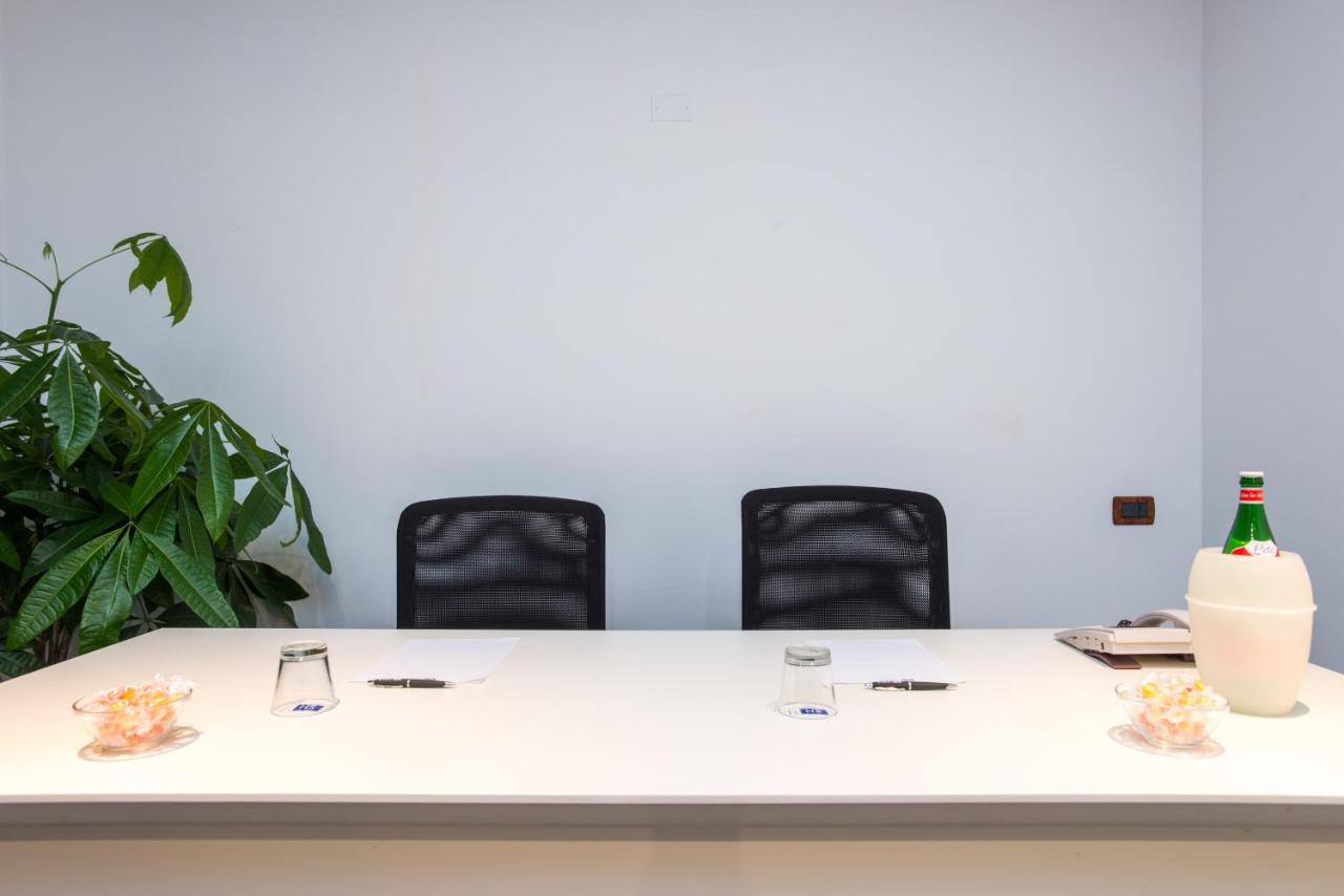 LHP Napoli Palace & SPA