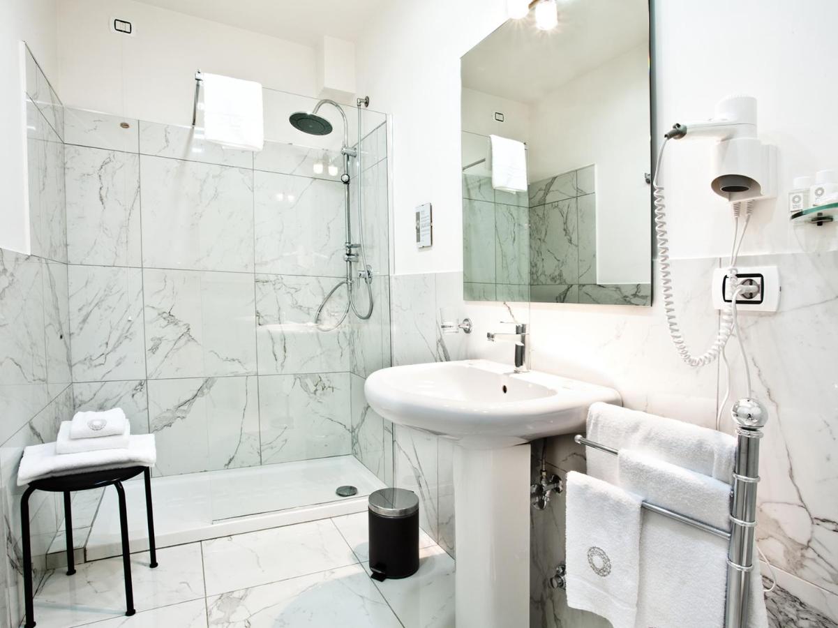 Stelle Hotel the Businest