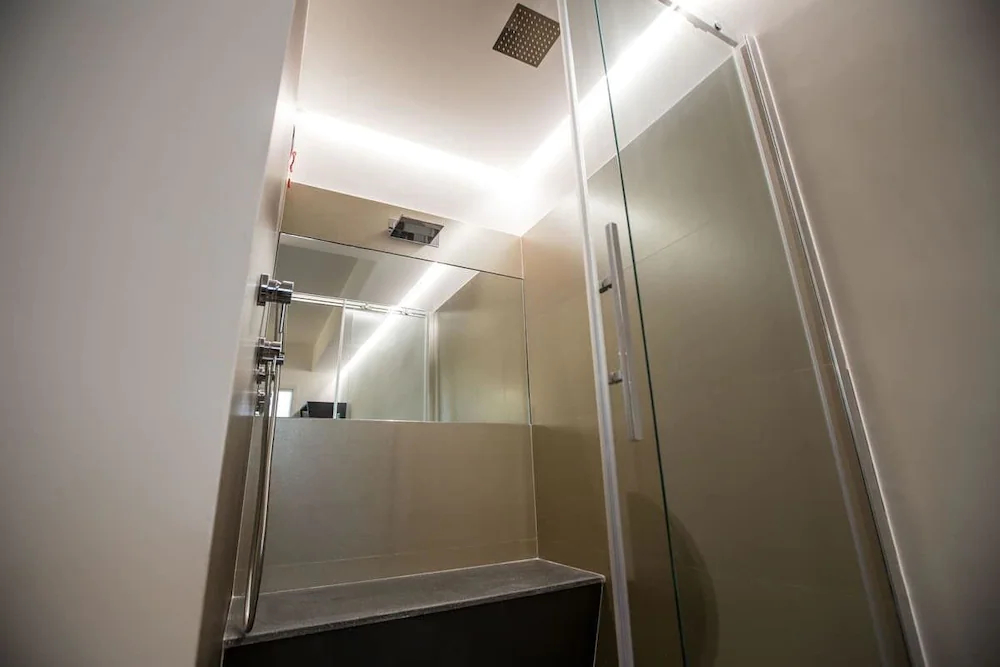 The Boutique Napoli Suite