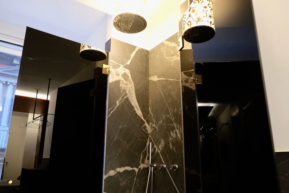 The Boutique Napoli Suite