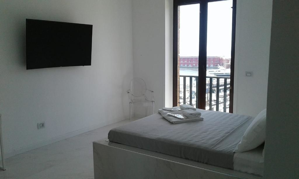 Tiffany's Boutique Suites & Residence