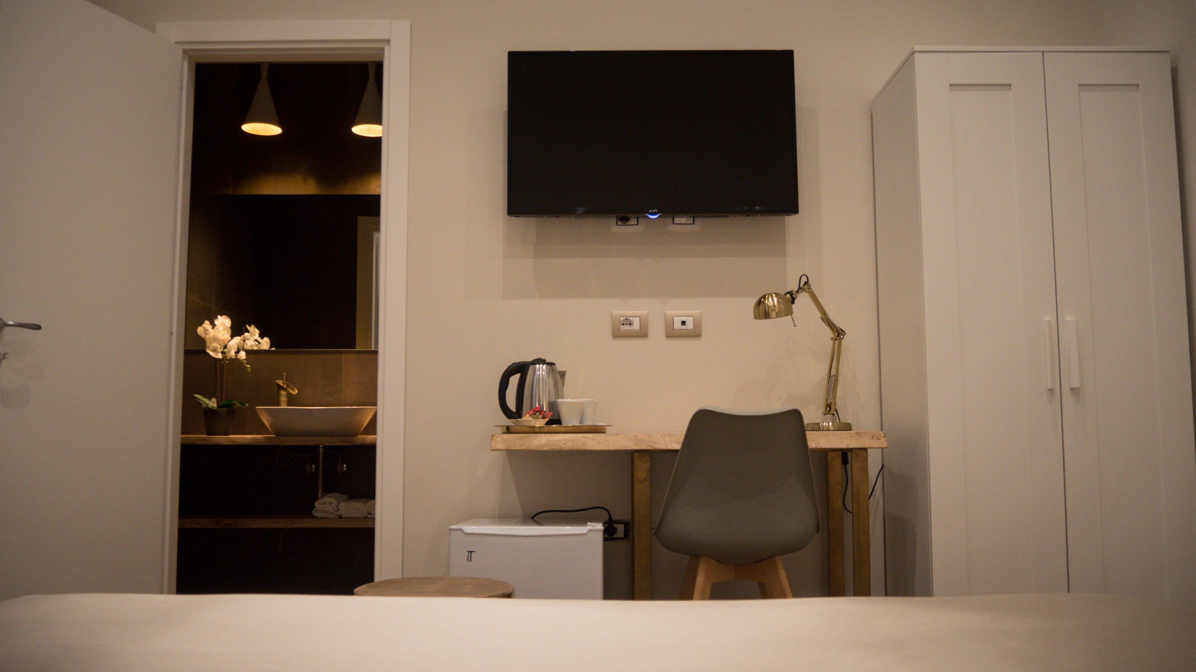 Toledo Class - B&B Naples