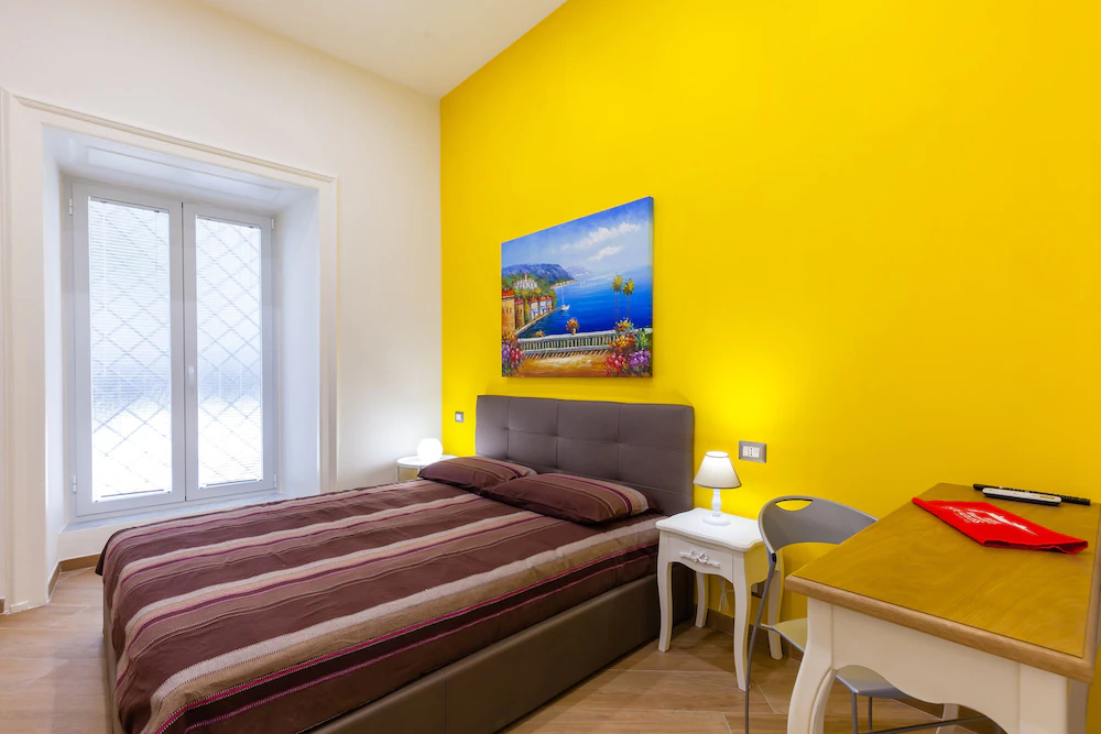 Vomero Rooms by Napoliapartments