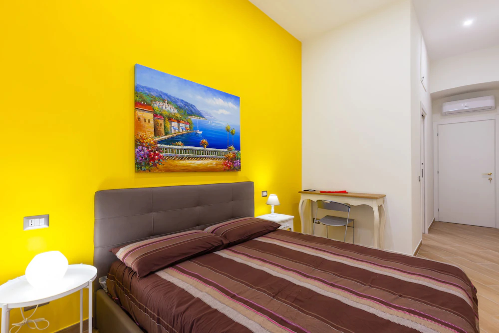 Vomero Rooms by Napoliapartments