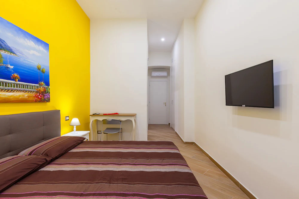 Vomero Rooms by Napoliapartments