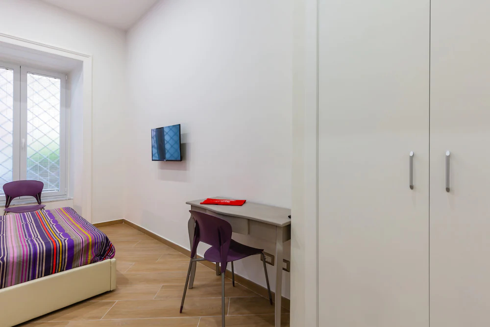 Vomero Rooms by Napoliapartments