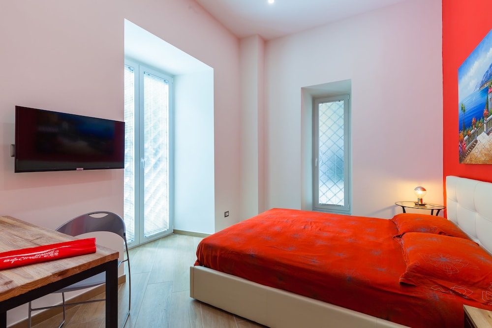 Vomero Rooms by Napoliapartments