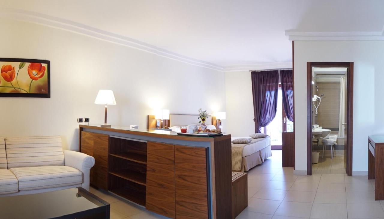 Suites & Residence Hotel
