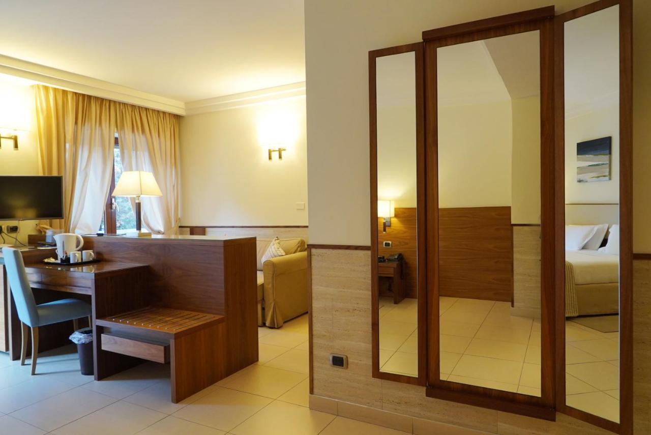 Suites & Residence Hotel