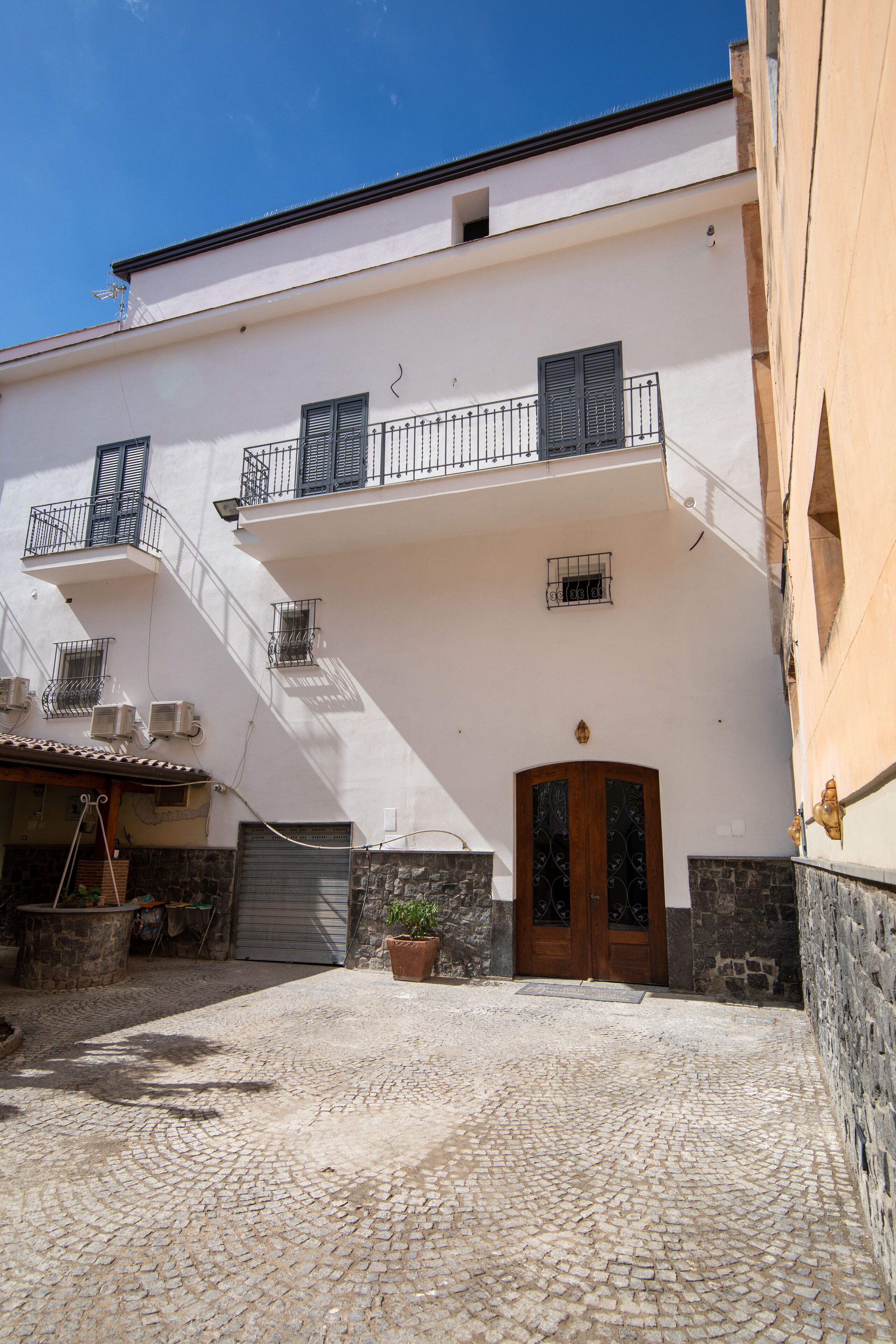 Palazzo Caracciolo Del Sole