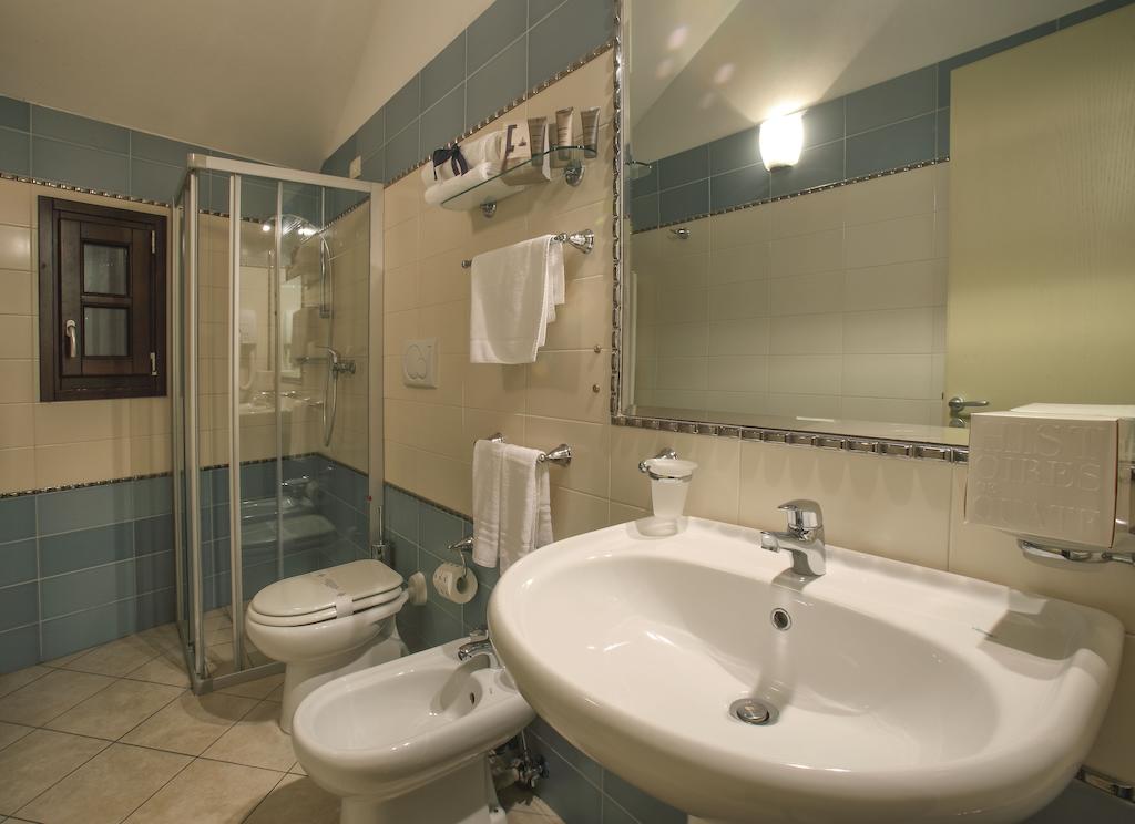 Al Pescatore Hotel & Restaurant