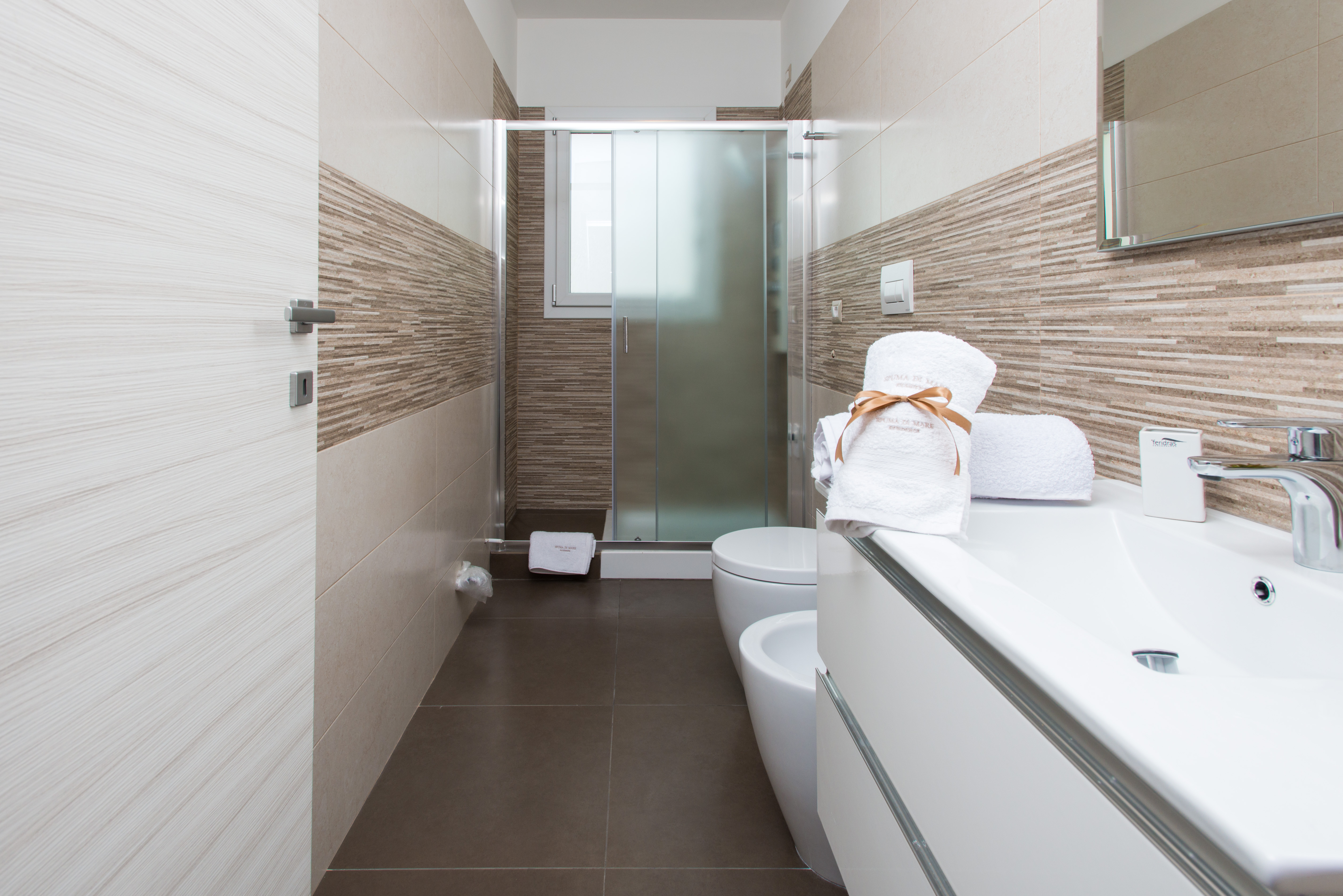 Galileo Suites & Apartments