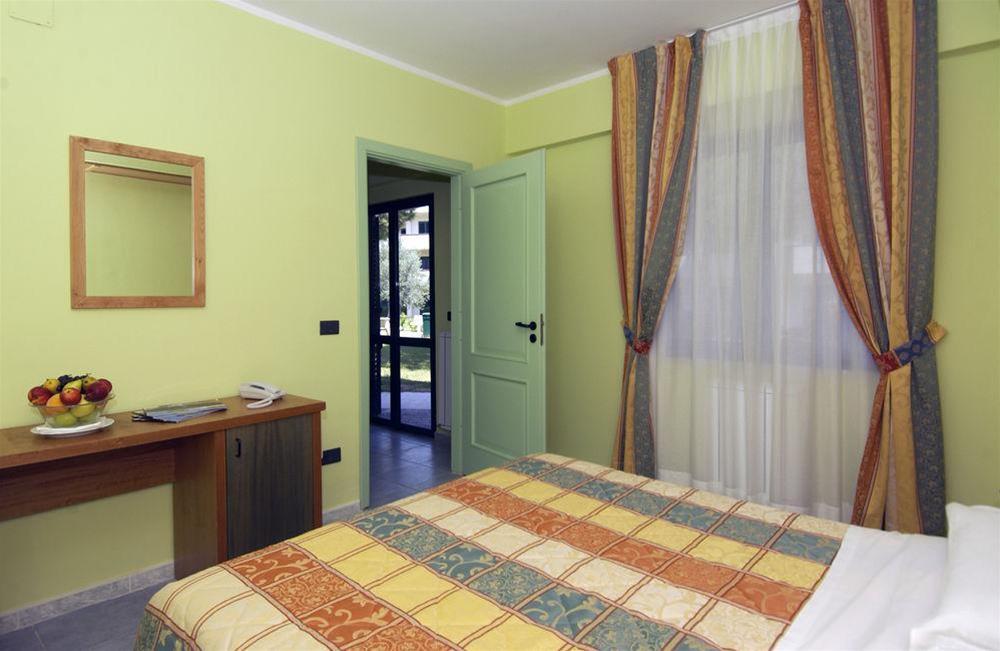 Hotel Village Paradise