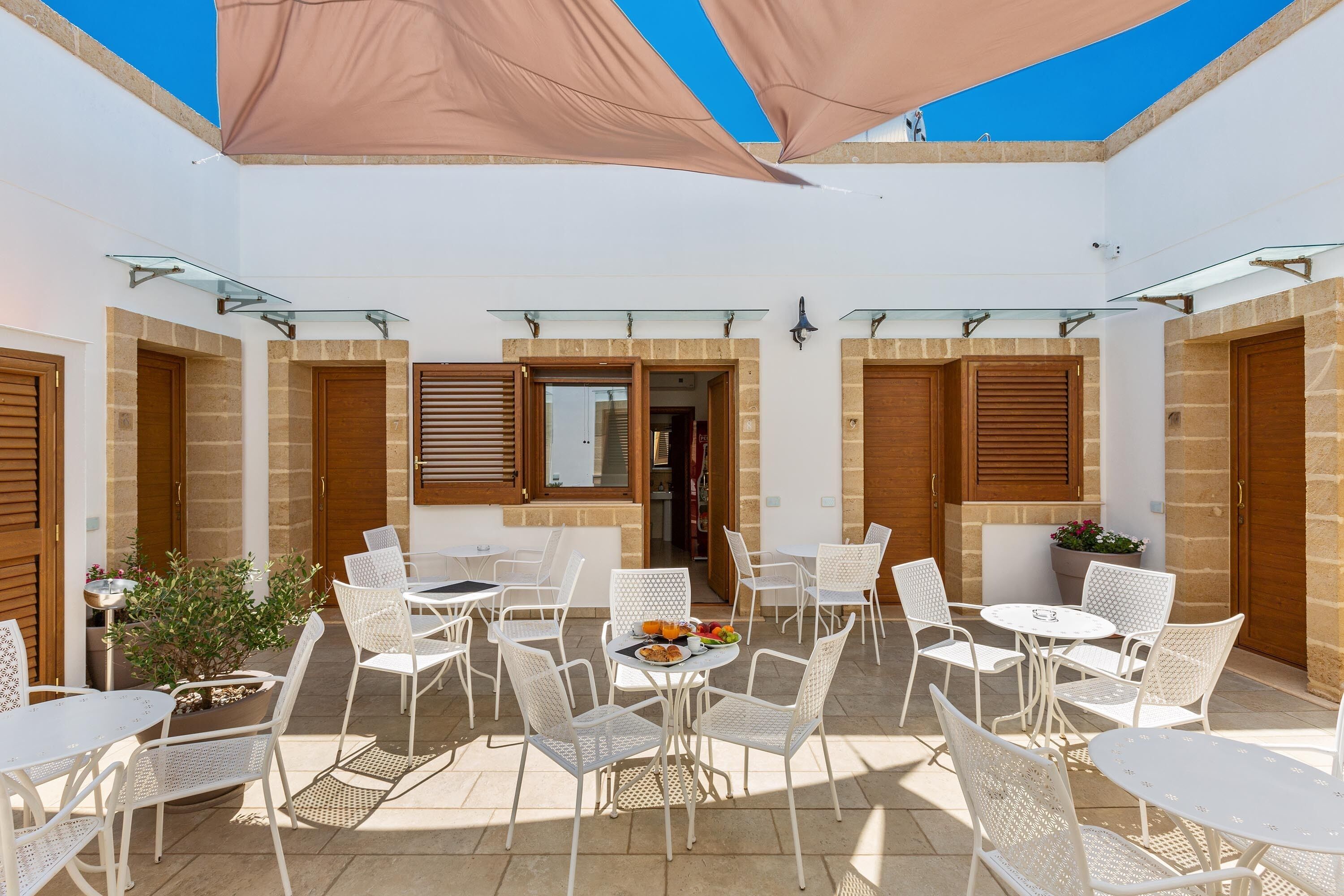 2059 Hotel Roma Tripla