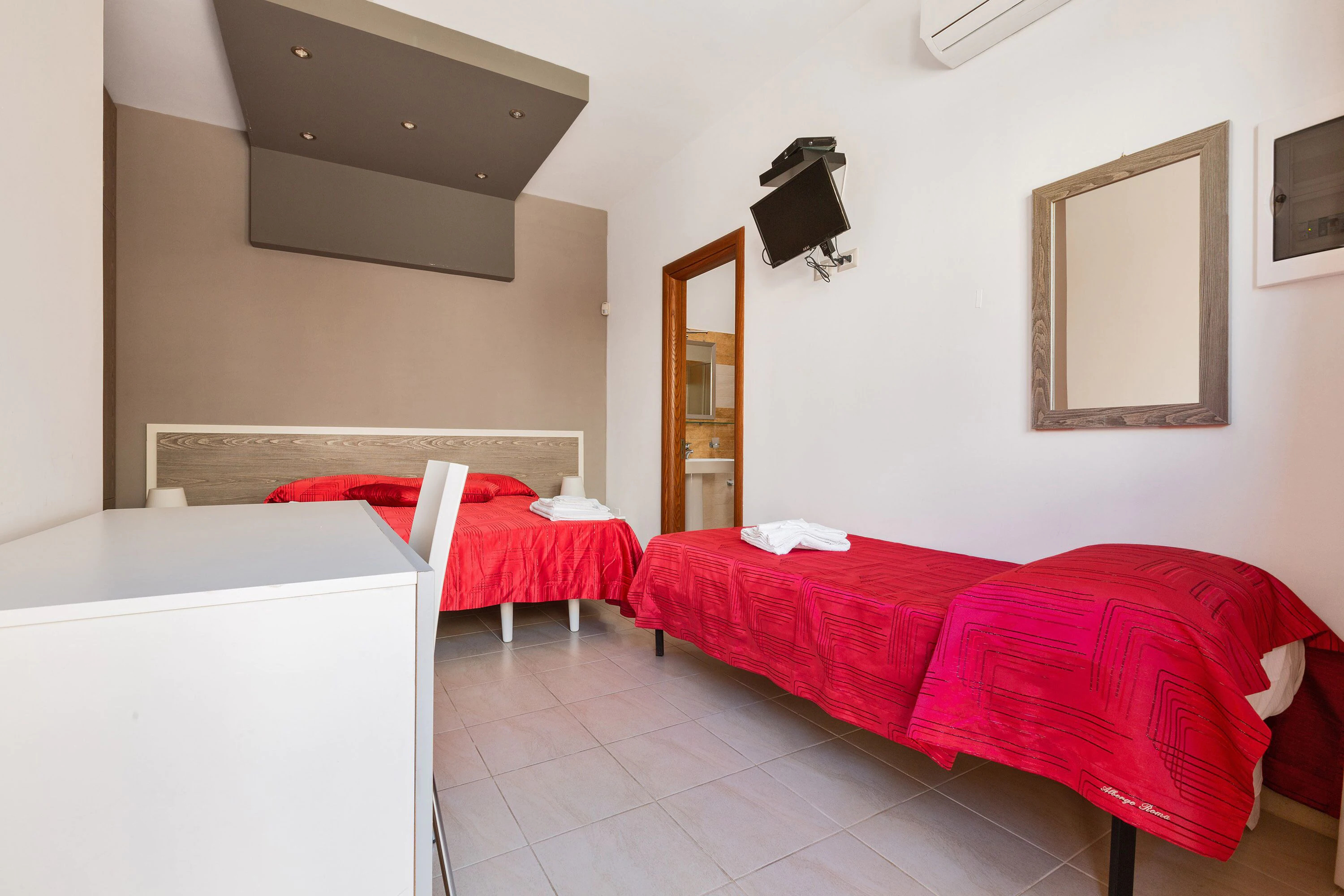 2059 Hotel Roma Tripla