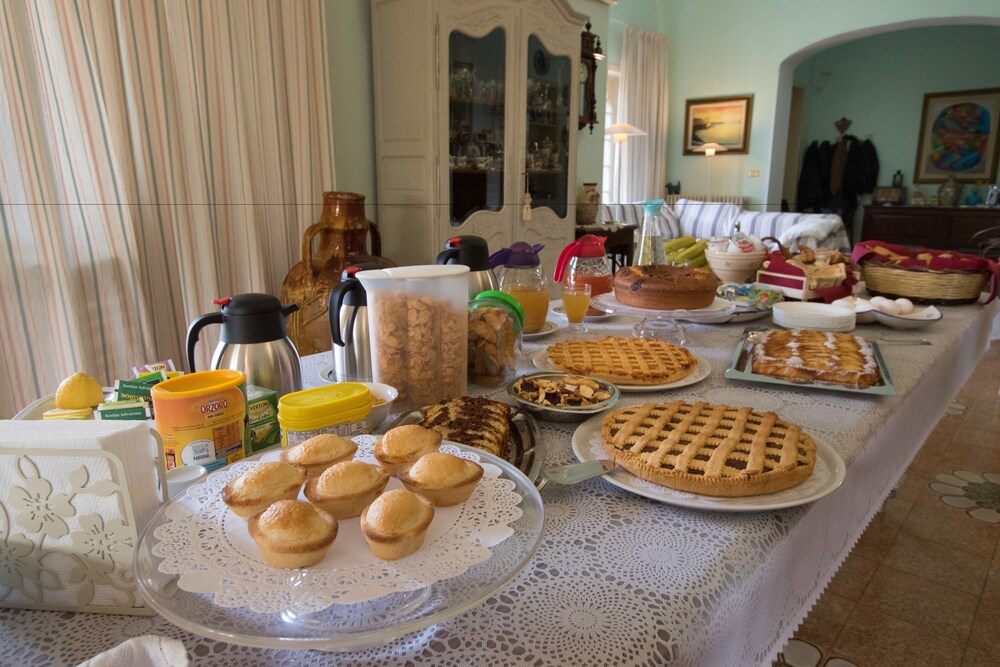 Villa Quattro Pini Bed and Breakfast