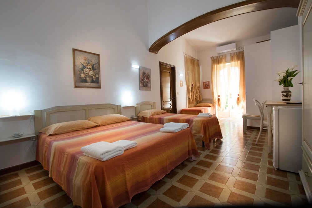 Villa Quattro Pini Bed and Breakfast