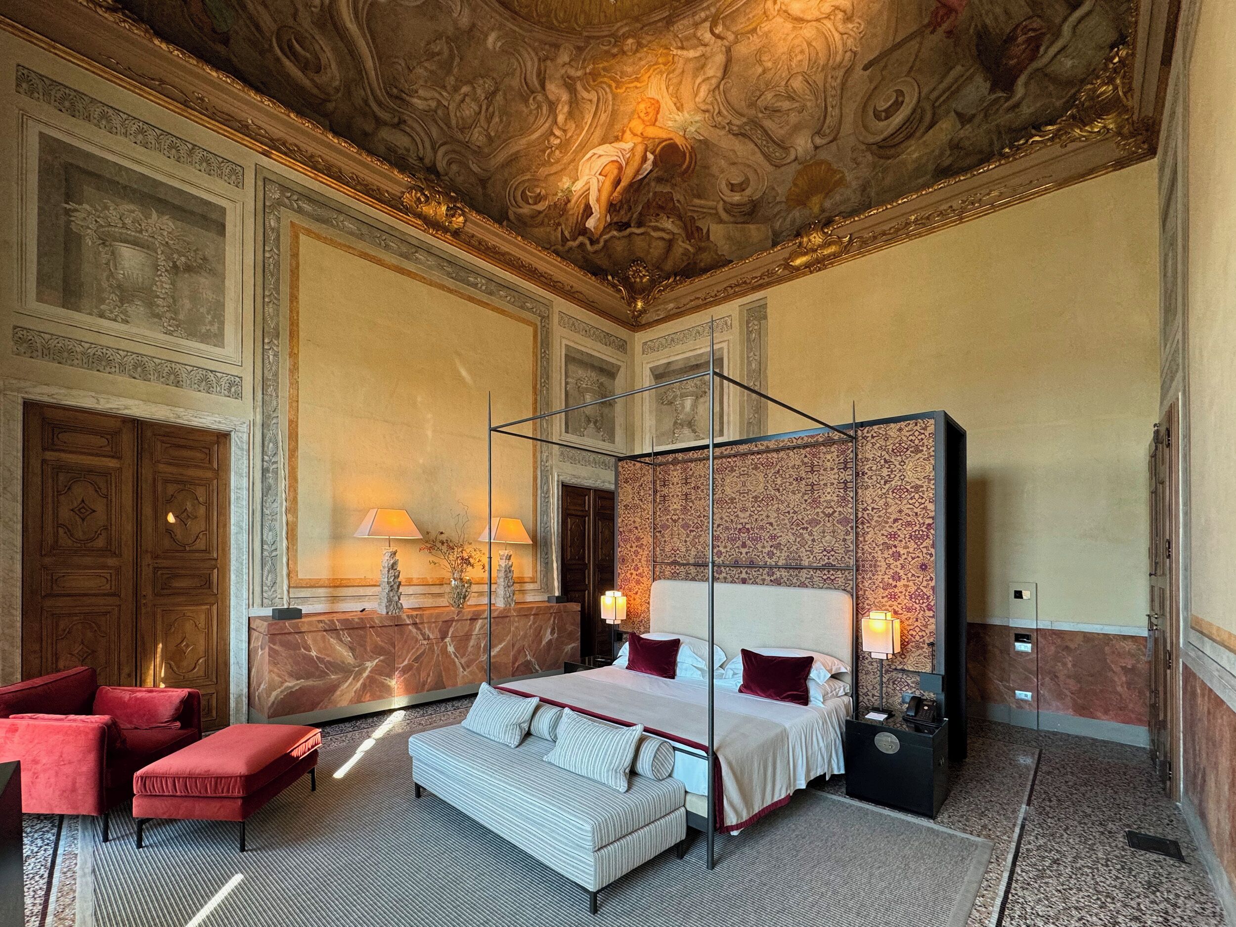 Hotel Palazzo Durazzo Suites