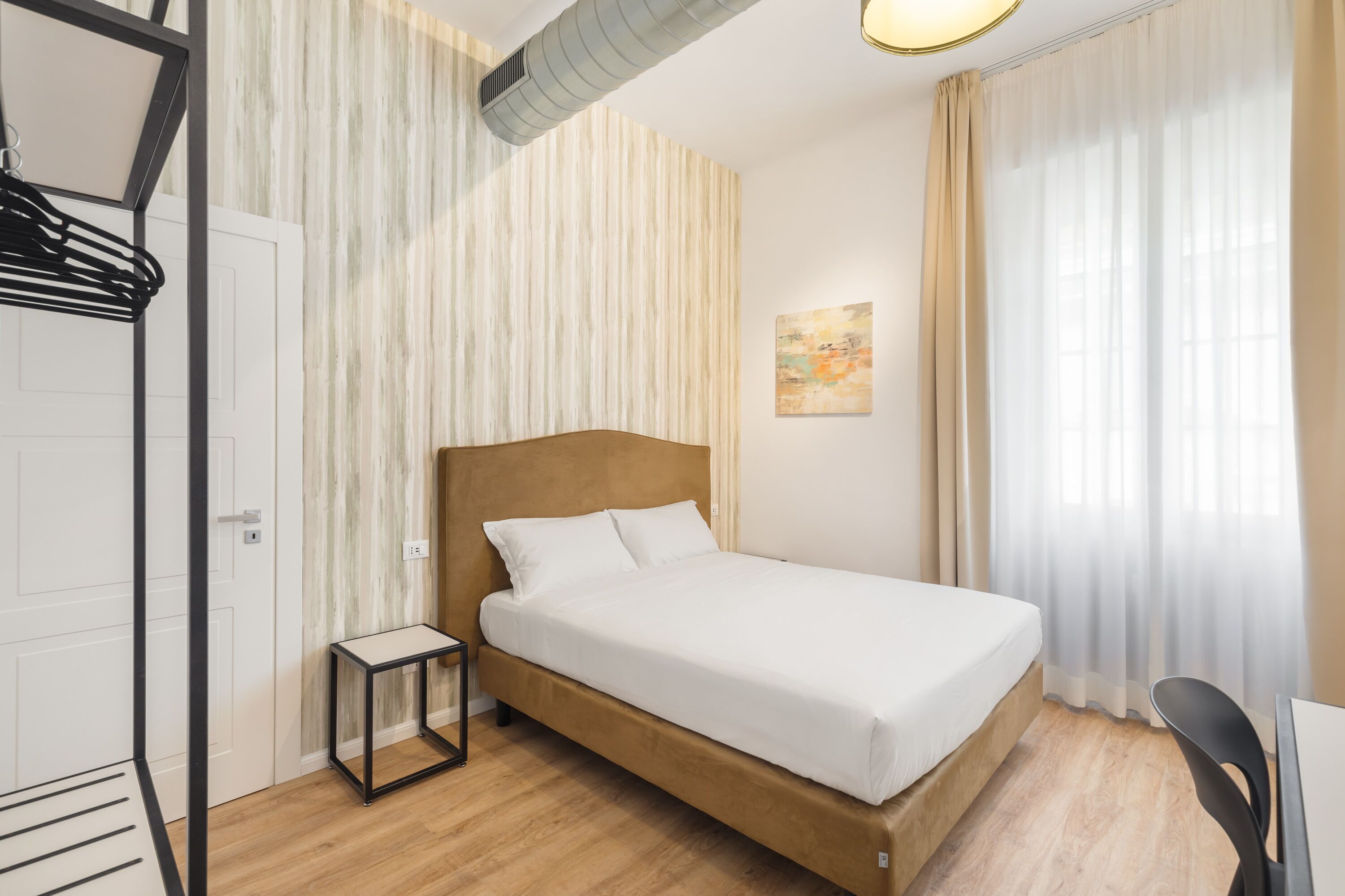 Adelante Rooms
