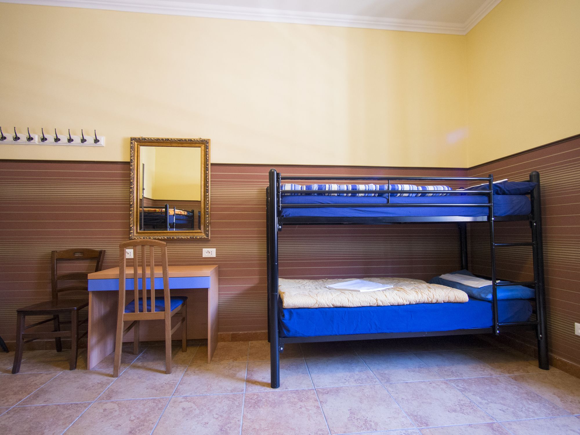 Alessandro Downtown Hostel