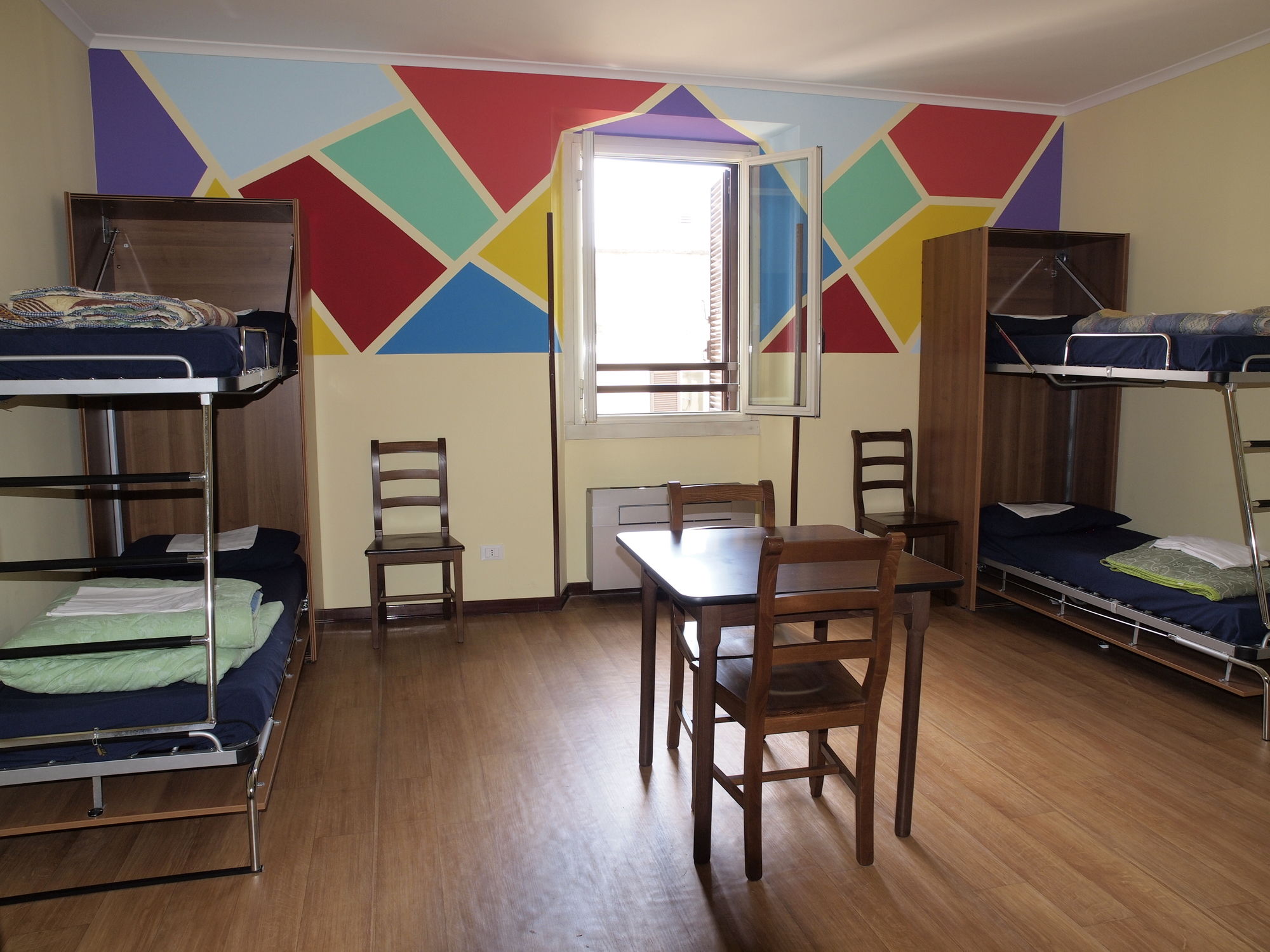 Alessandro Downtown Hostel
