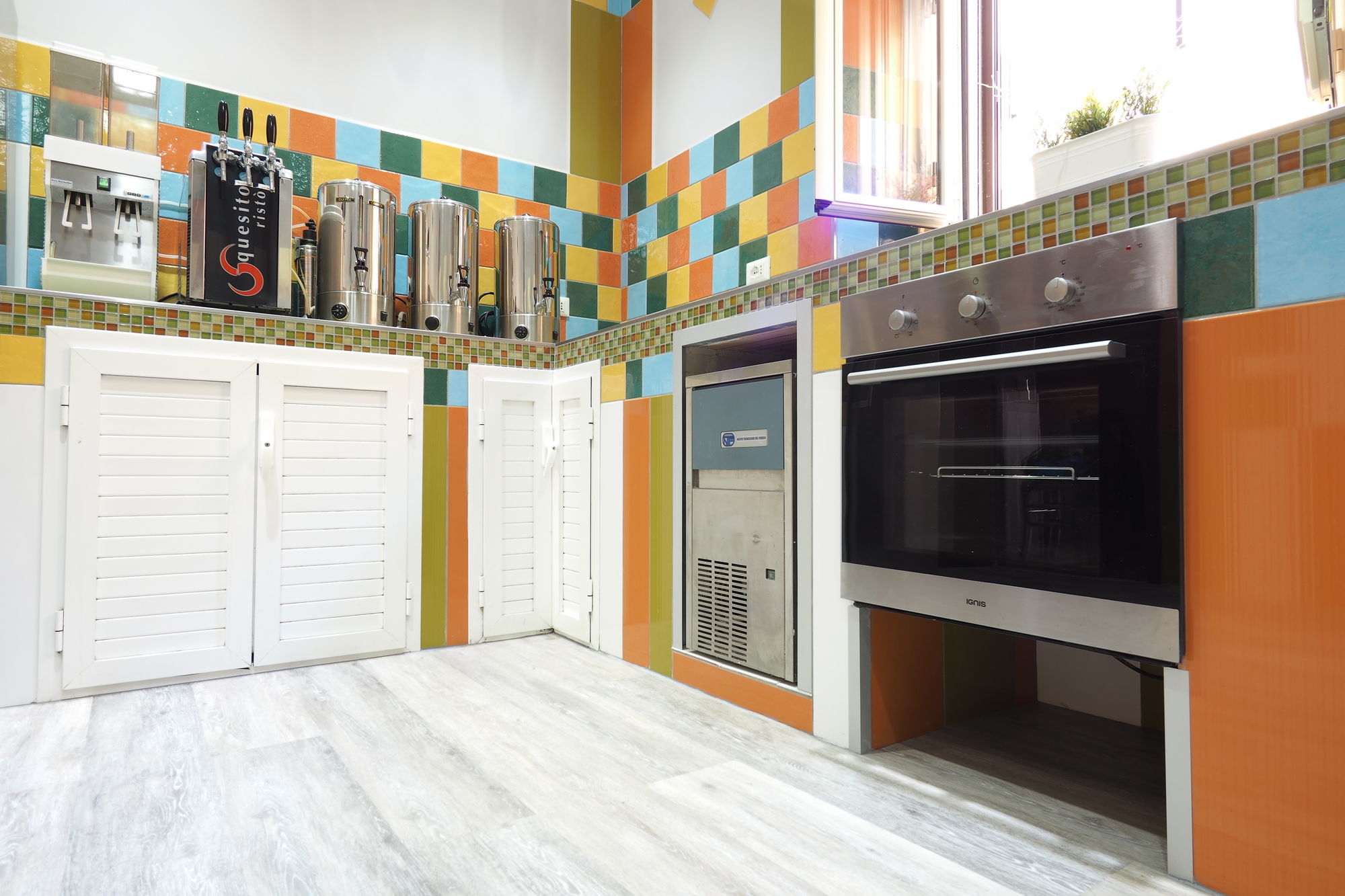 Alessandro Downtown Hostel