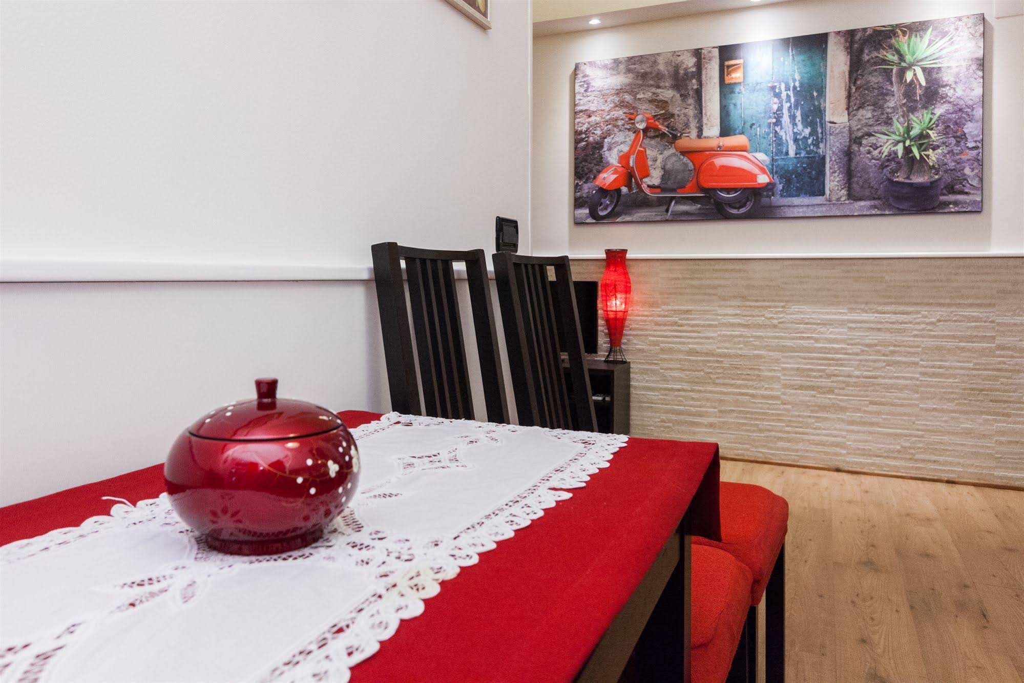 Almes Roma B&B