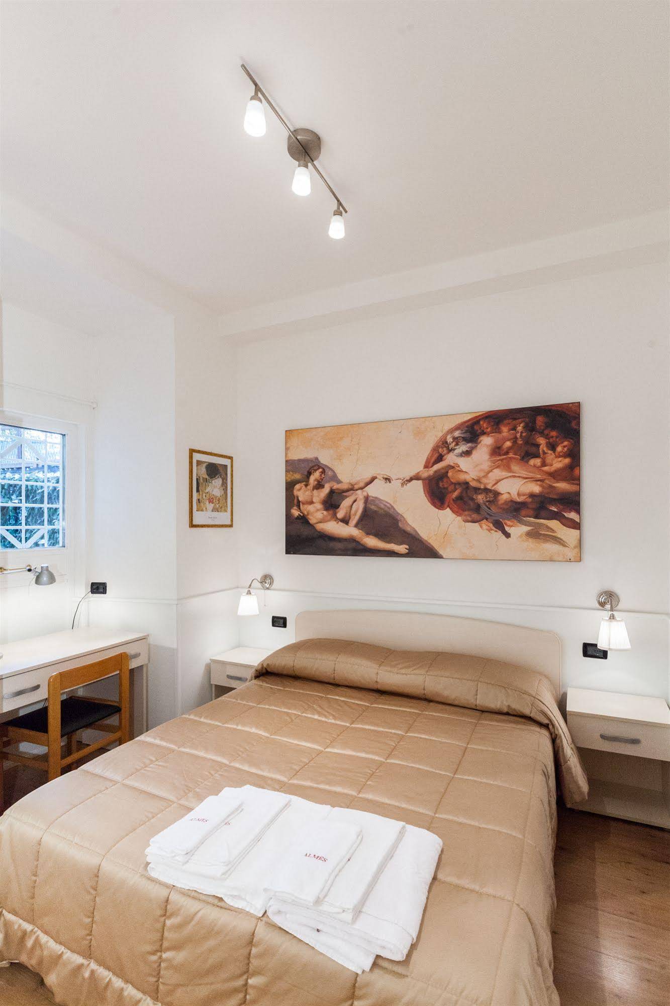 Almes Roma B&B