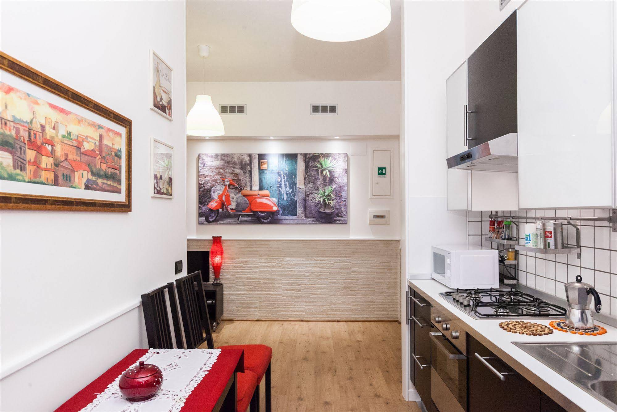 Almes Roma B&B