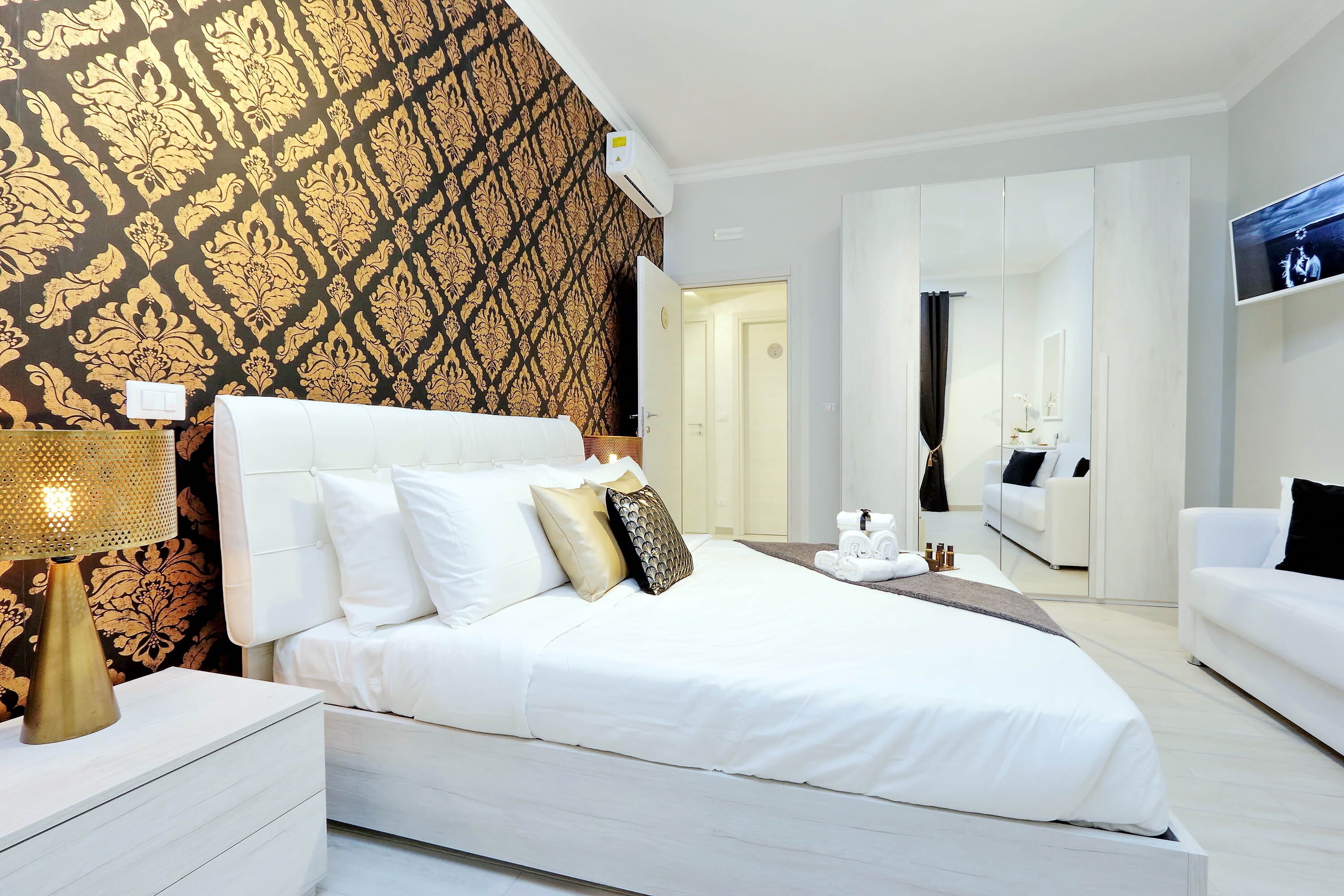 ALTROVE Boutique Rooms