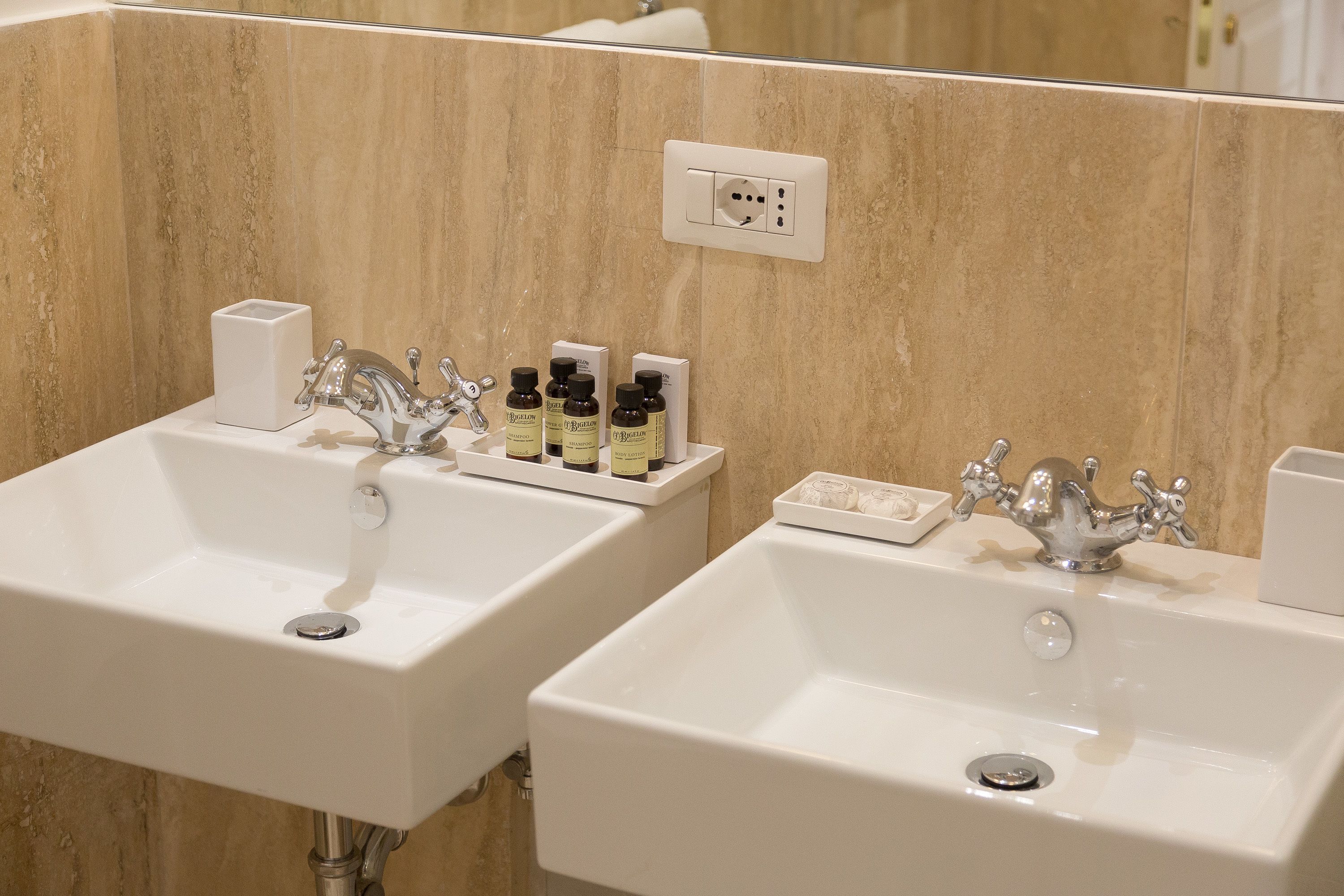 Amazing Piazza Venezia Suites