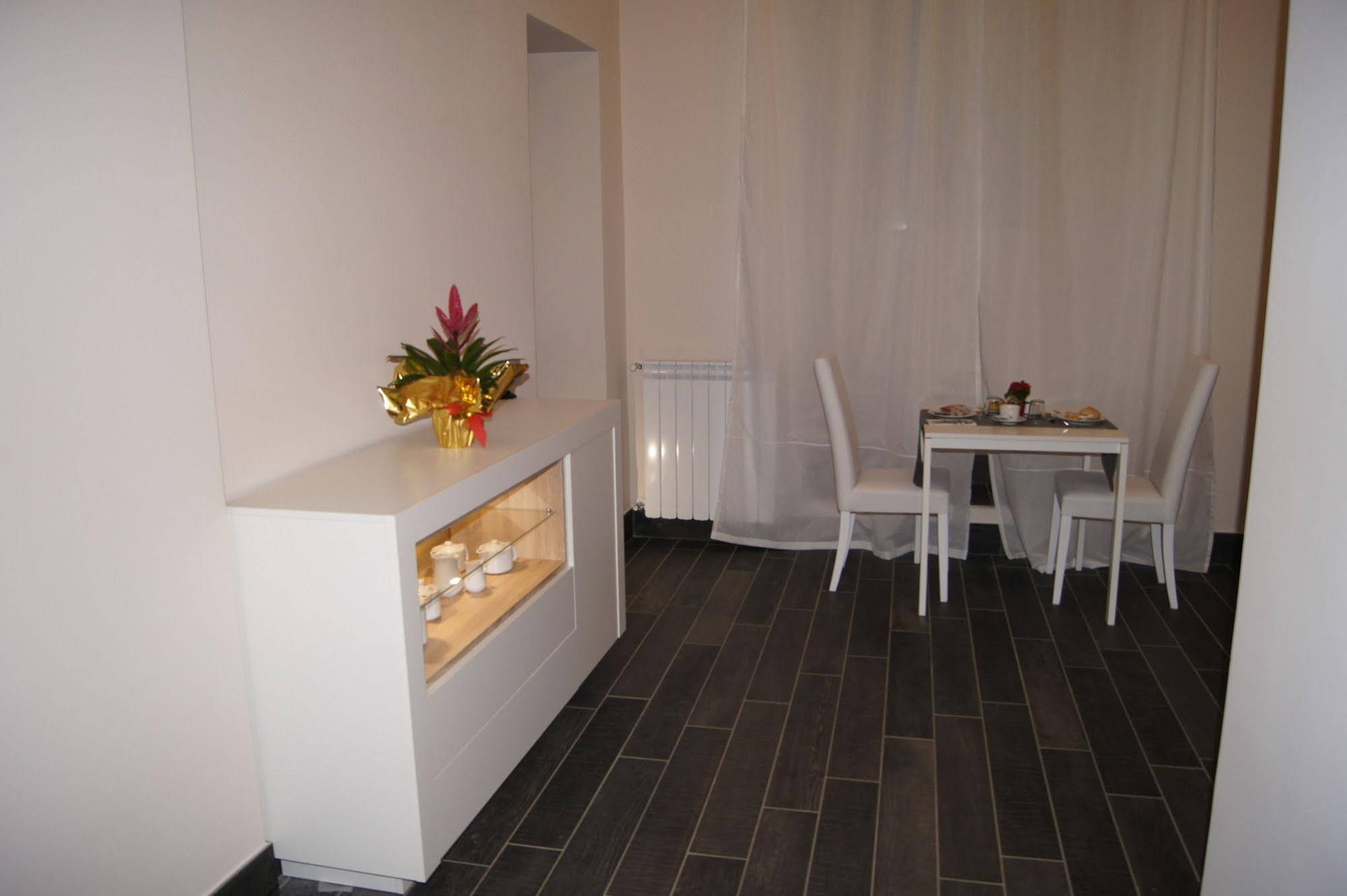 Arch Rome Suites