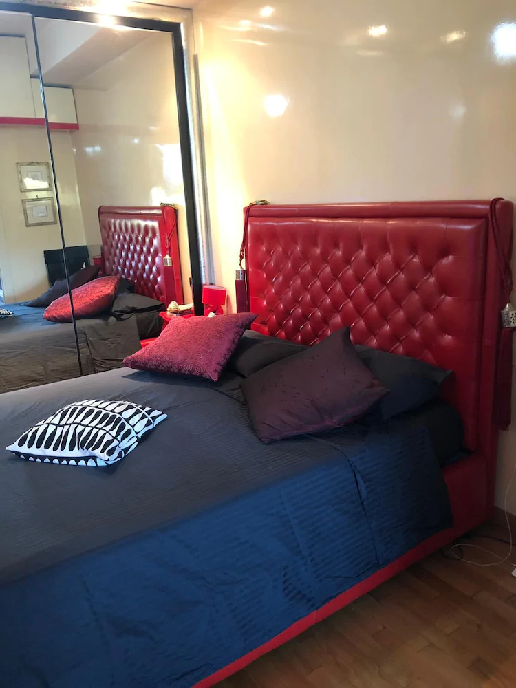 Kiss Me Rome Luxury Rooms