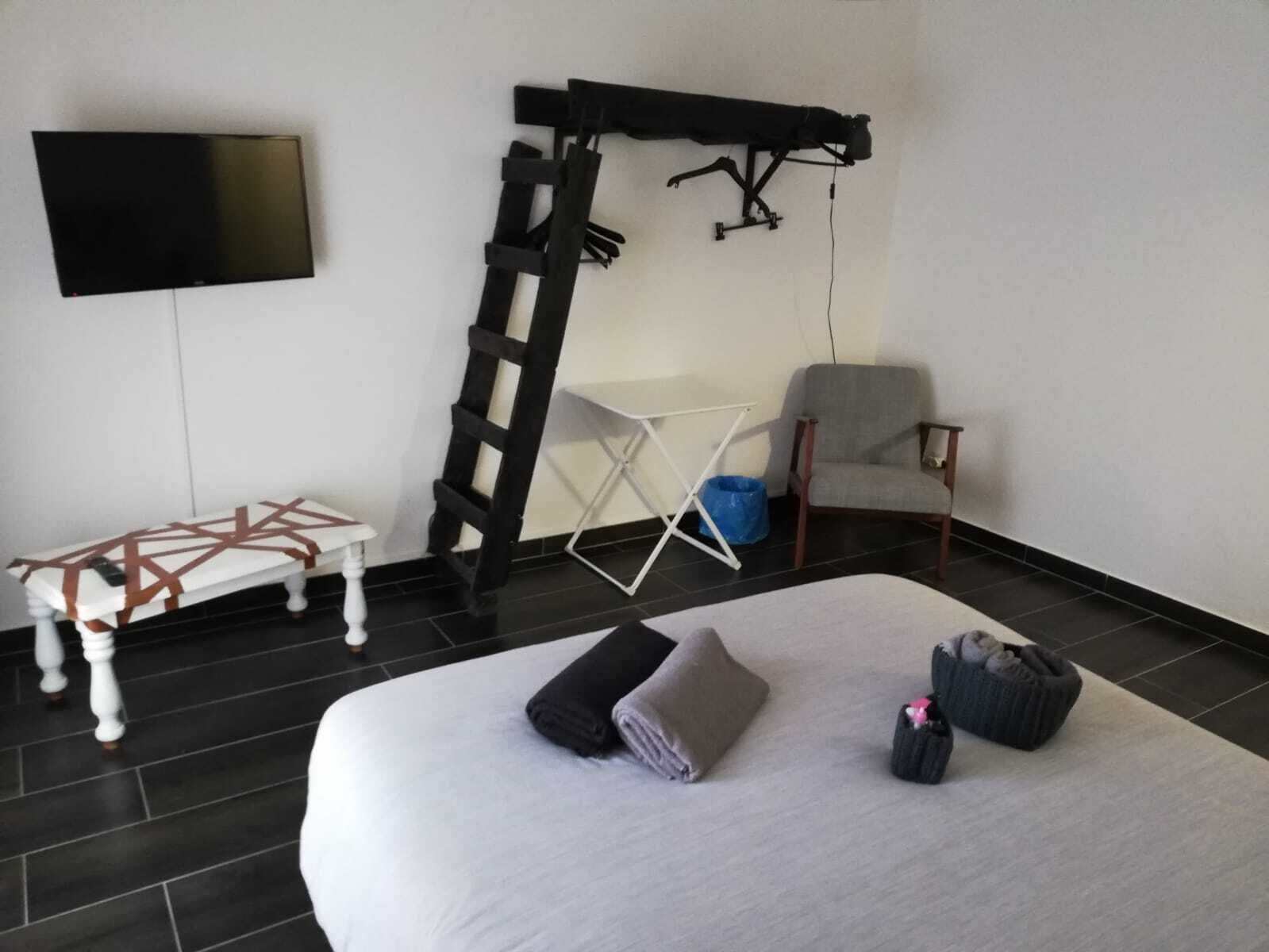 B&B Style