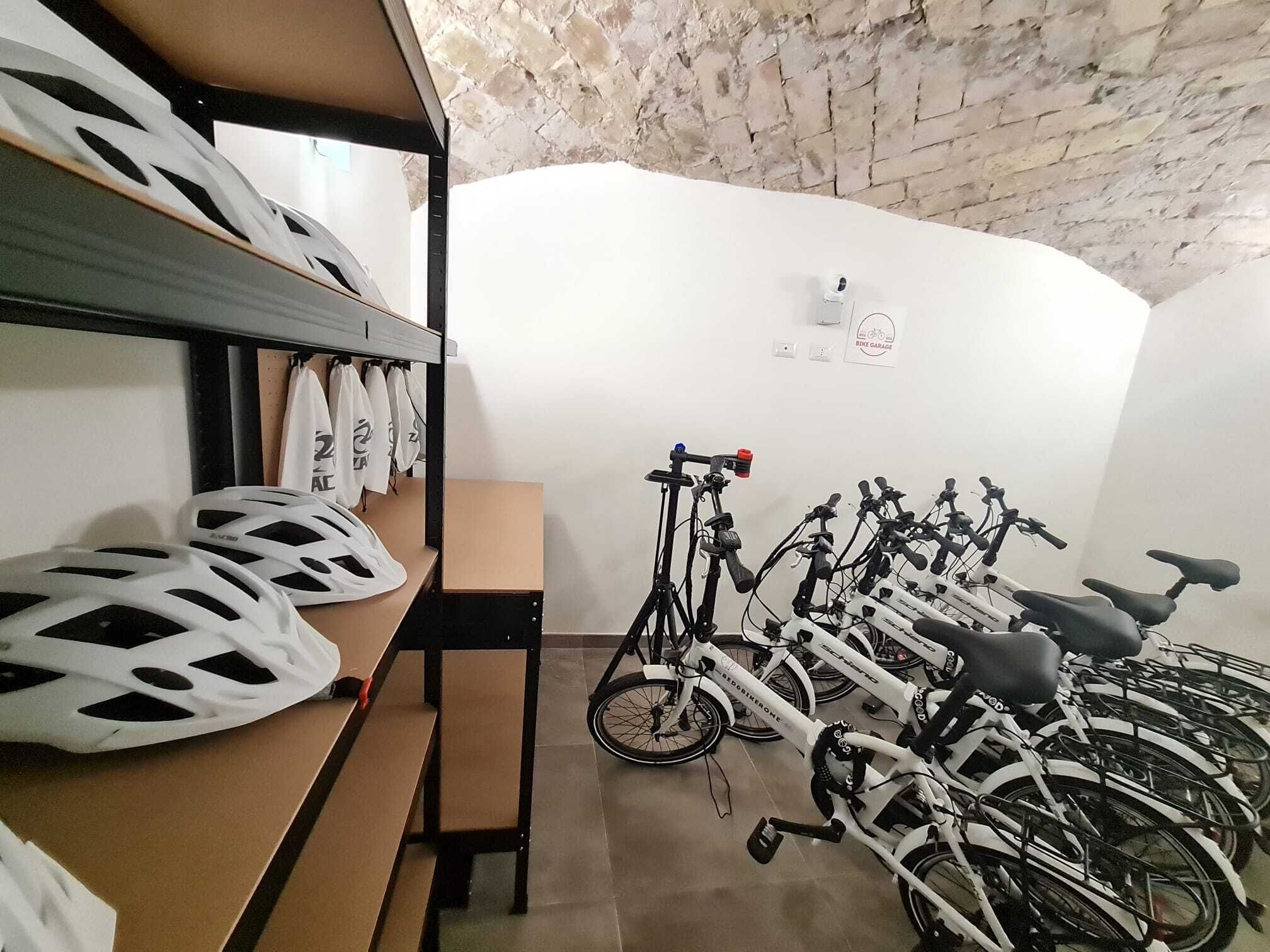Bedandbikerome Giulio Cesare