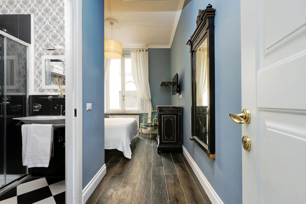 Luxury Rooms