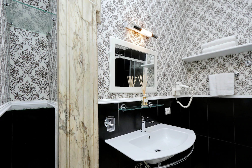 Luxury Rooms