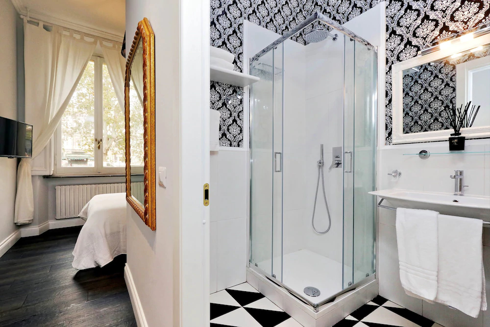 Luxury Rooms