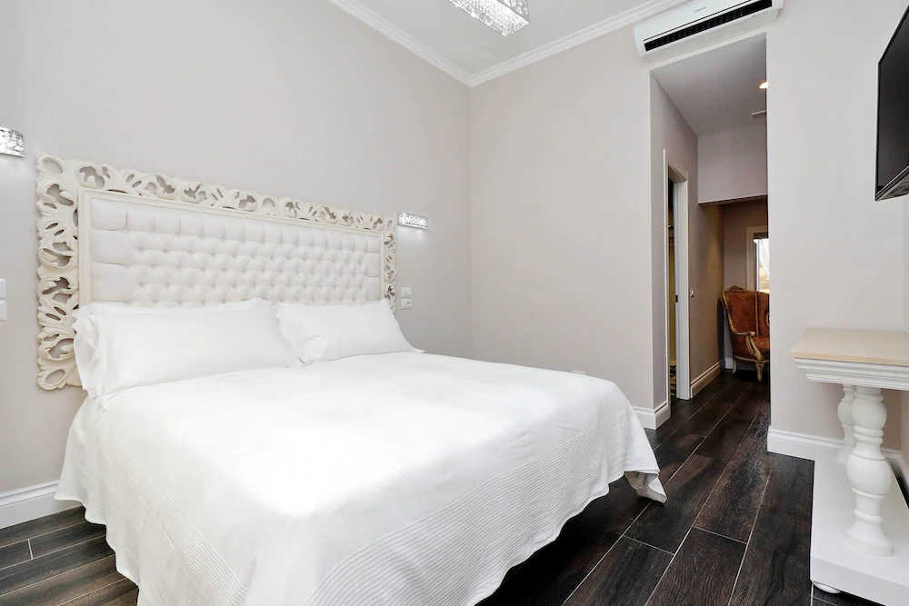 Luxury Rooms