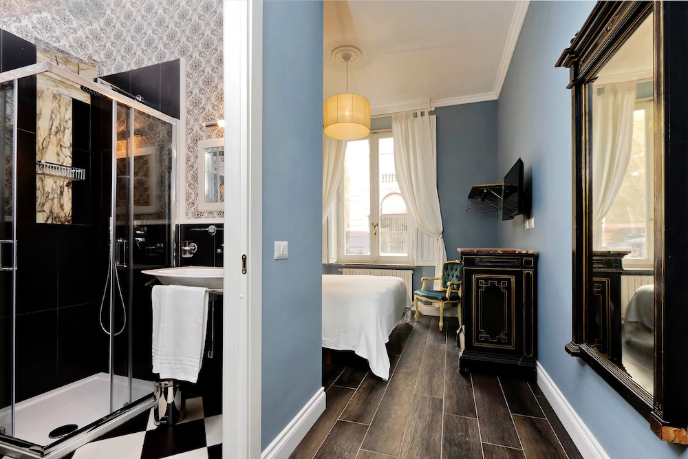 Luxury Rooms
