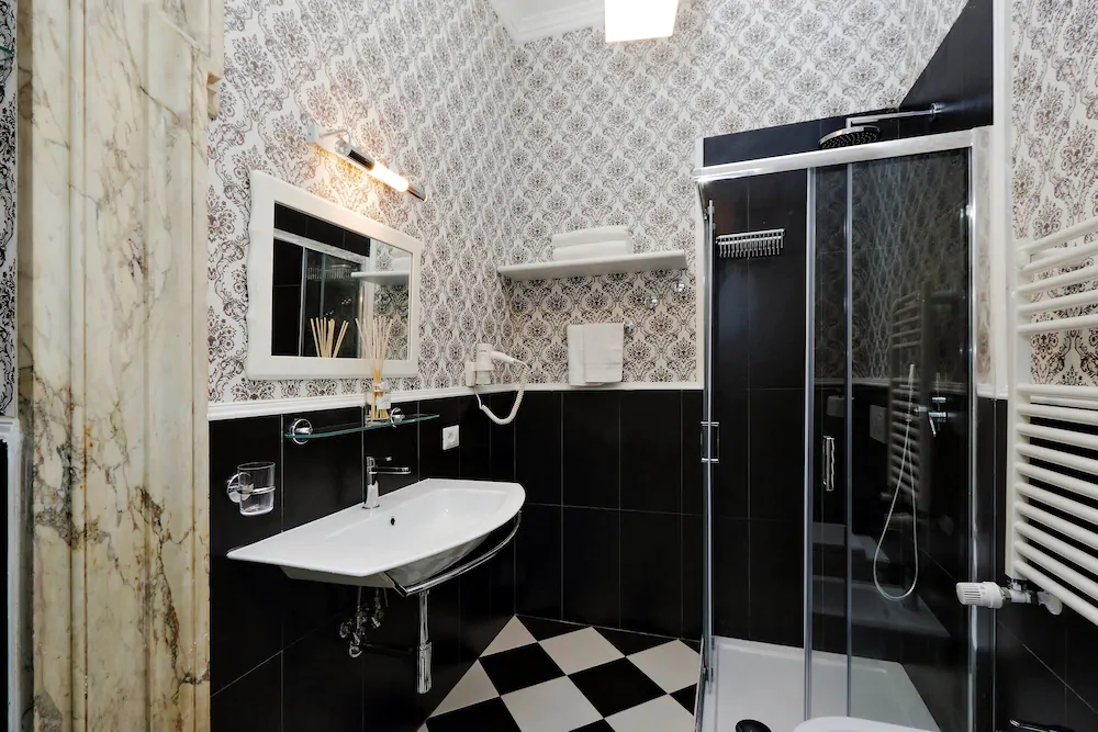Luxury Rooms