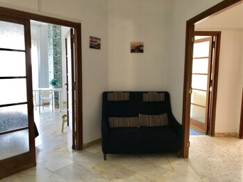 Numa Rome Verso